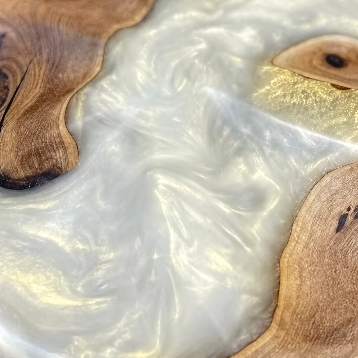 Mica White resin style